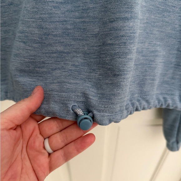 Avalanche Women's Light Blue Cropped Pullover - Picture 5 of 5